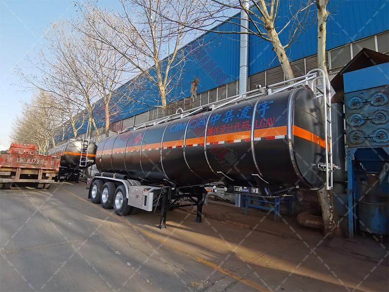 What is the average lifespan of a bitumen tanker for sale?