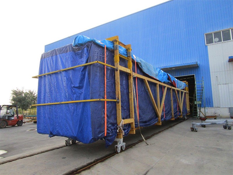 refrigerated truck body and trailer body