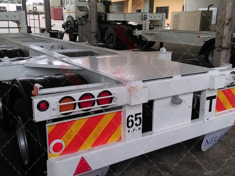 tri axle chassis for sale