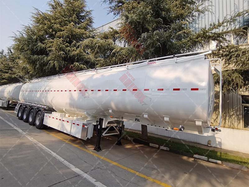 tractor trailer fuel tank size