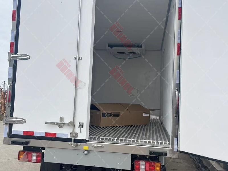 5 ton reefer truck