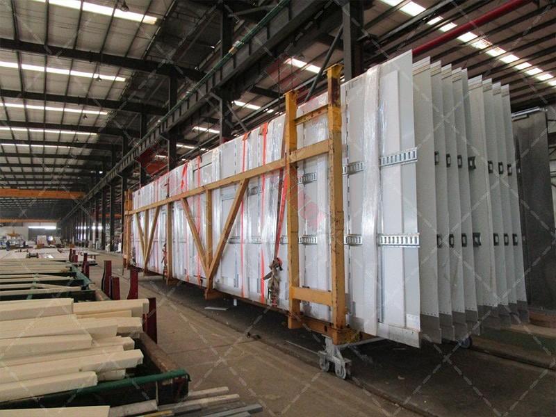 refrigerated truck body and trailer body