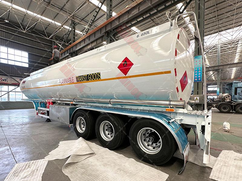 Tri Axle Aluminum Alloy Fuel Tanker Semi Trailer Manufacturer
