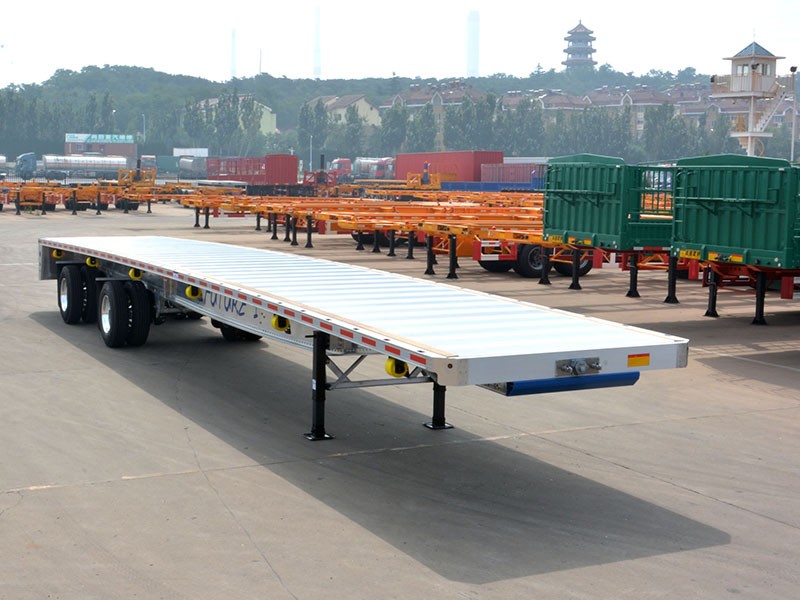 How wide is a flatbed trailer How wide is a flatbed trailer
