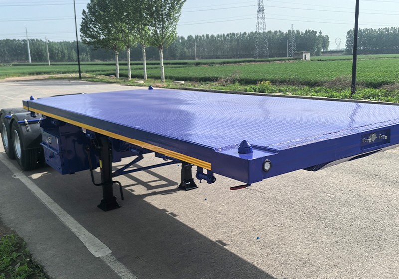 super link trailer with modular two-section deck